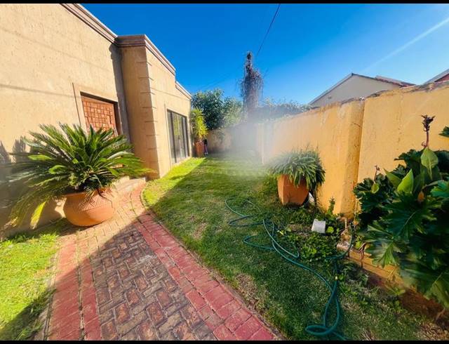 3 BEDROOM HOUSE FOR SALE IN ENNERDALE SOUTH
